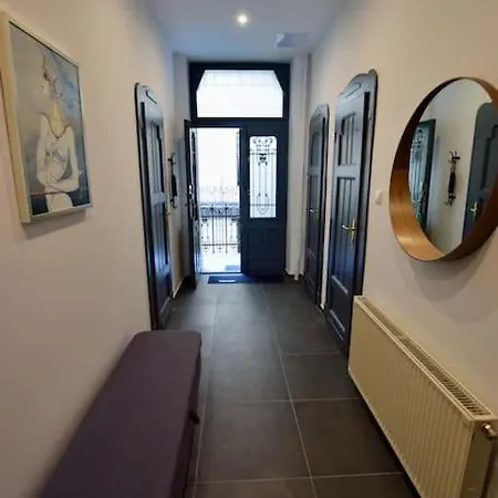 Spacious Luxury 2Br Apt In Downtown Budapest - Ora Exterior photo
