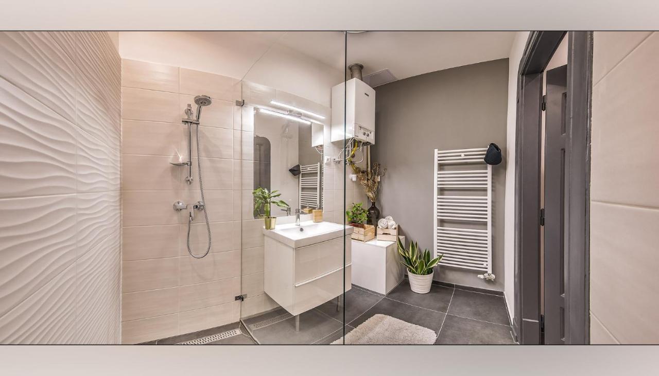 Spacious Luxury 2br In Downtown - Ora Apartment Budapest